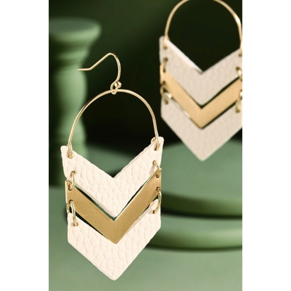 Ivory & Gold Faux Vegan Leather Chevron Dangle Earrings - Picture 1 of 3